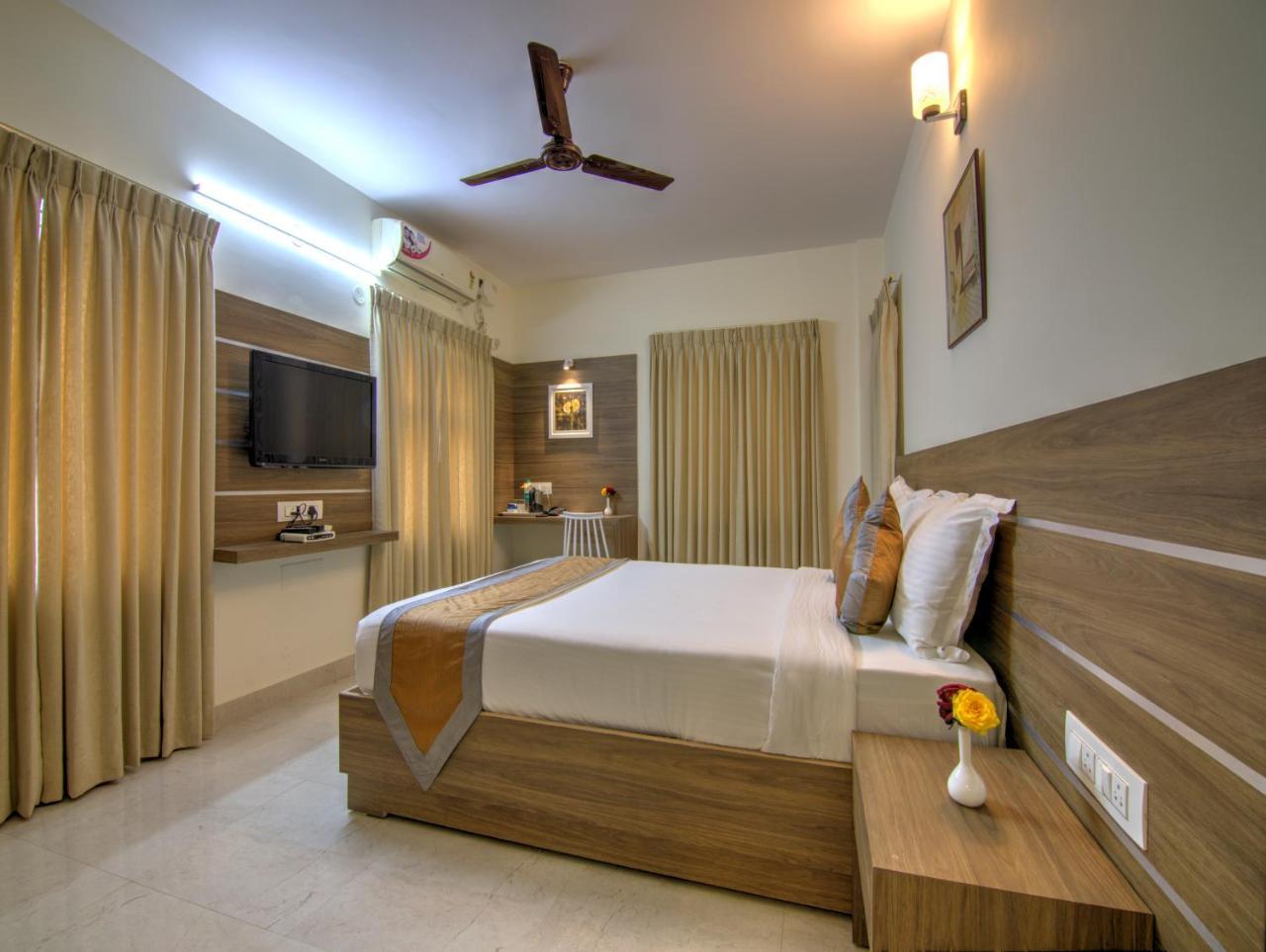 Sunshine Suites Grand Deluxe バンガロール エクステリア 写真