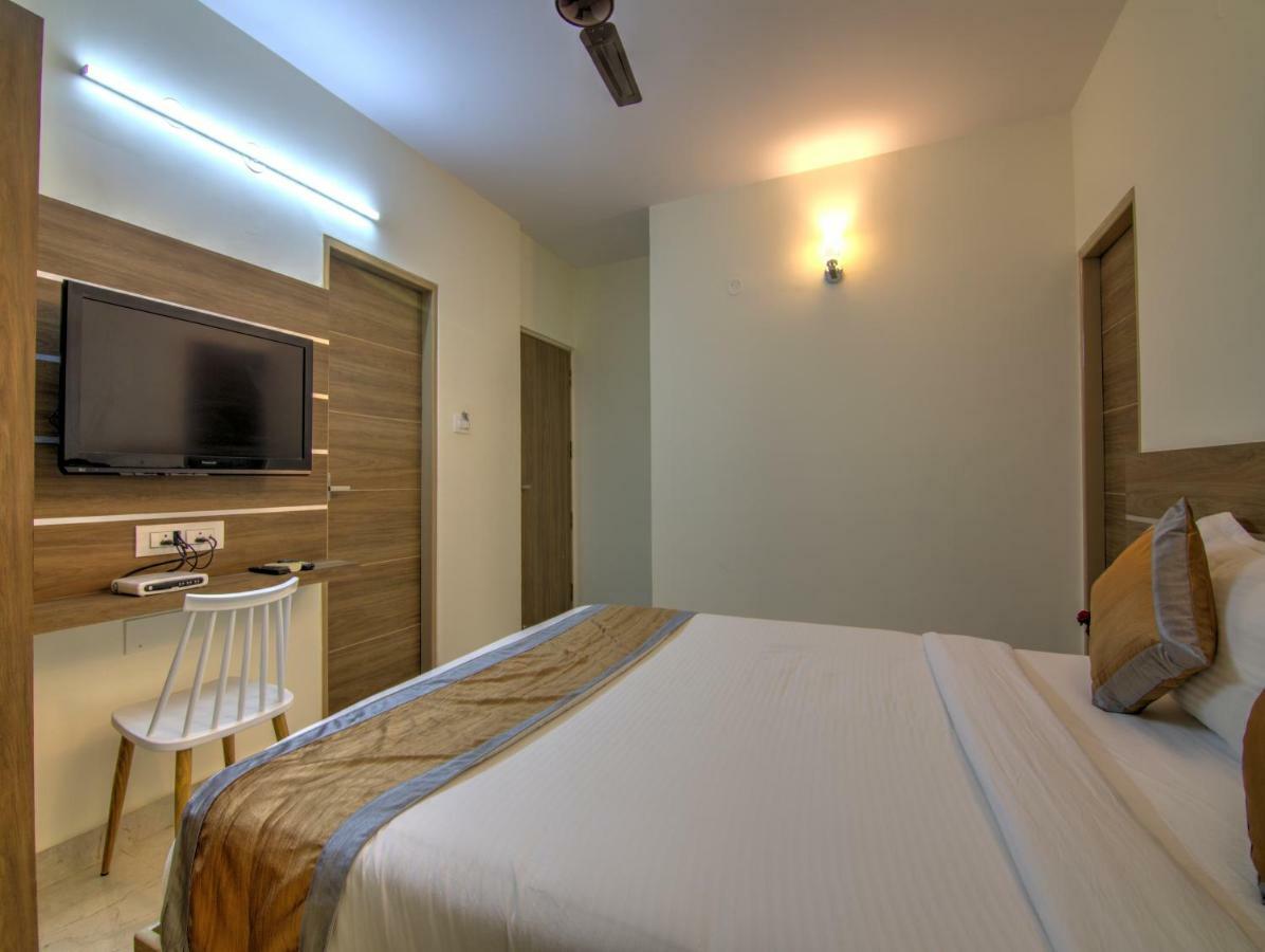 Sunshine Suites Grand Deluxe バンガロール エクステリア 写真